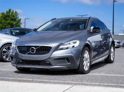 2017 Volvo V40 Cross Country T4 Momentum Hatchback M Series MY17 for sale in Melbourne - North West